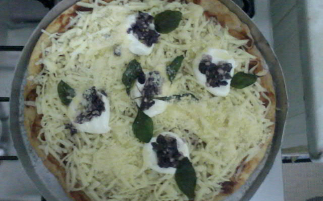 Massa de pizza fácil e deliciosa