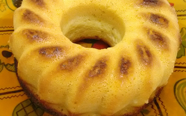 Bolo de fubá cremoso