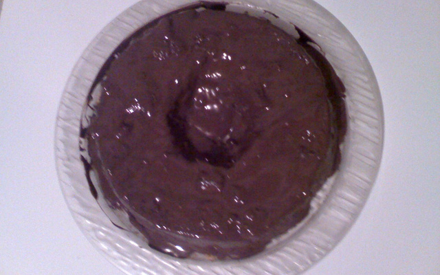 Pudim de pão com cobertura de chocolate