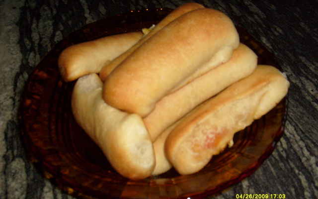 Pãozinho recheado com presunto e mussarela