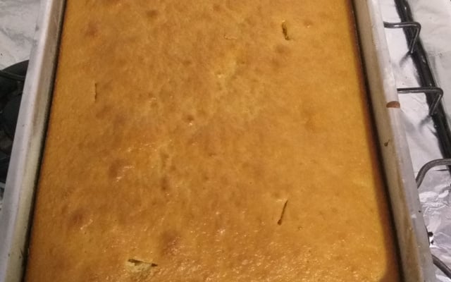 Bolo de amendoim com coco