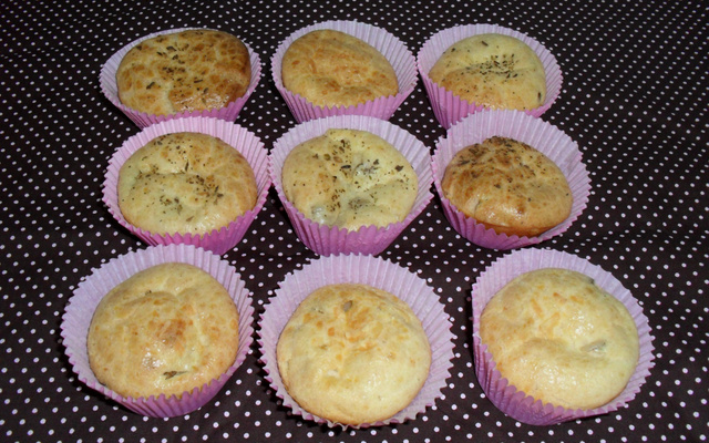 Muffin de queijo com azeitona