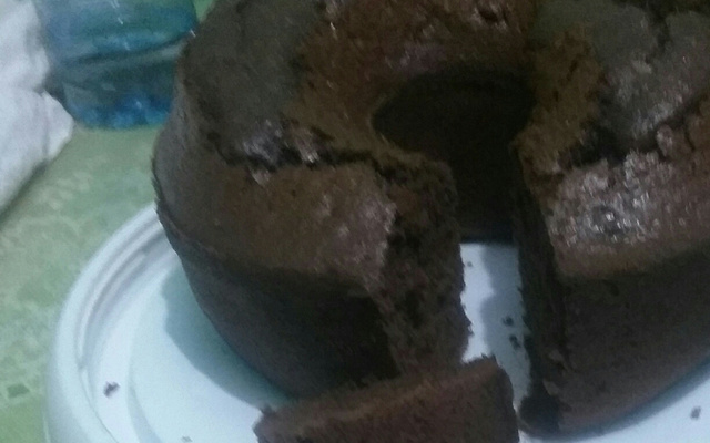 Bolo de chocolate com coco de liquidificador