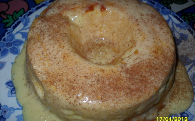 Pudim de claras com baba de moça