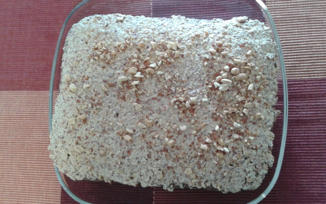 Bolo de amendoim com café