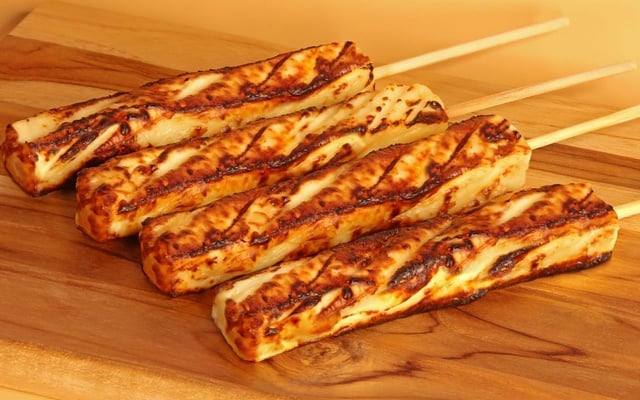 Espetinhos de queijo coalho na airfryer douradinhos e crocantes