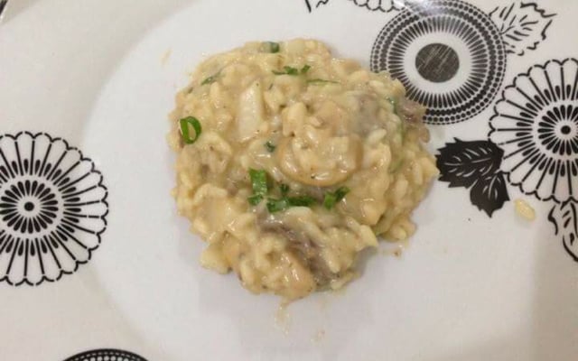 Risoto de gorgonzola com pera e filé mignon