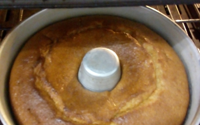 Broa de fubá com goiabada