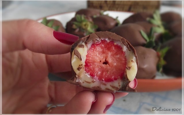 Bombons de morango e brigadeiro branco