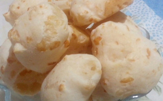 Pão de queijo fácil