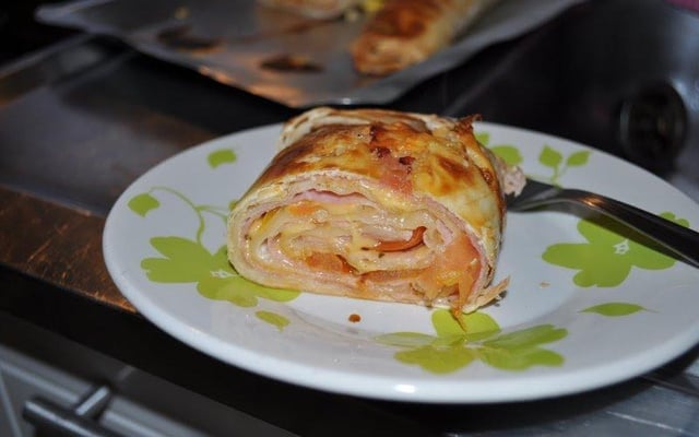 Rocambole de massa de Pastel