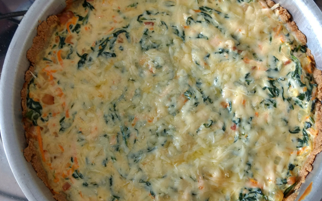 Quiche fácil de espinafre com ricota