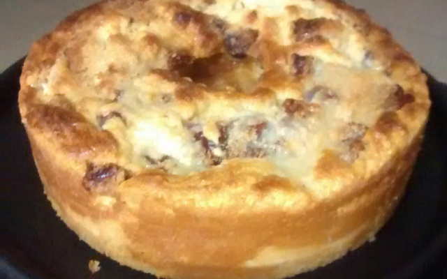 Bolo de goiabada com leite condensado