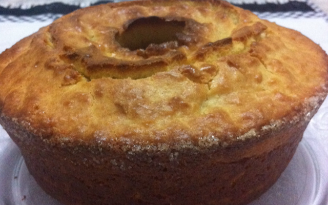 Bolo de milho com leite condesado