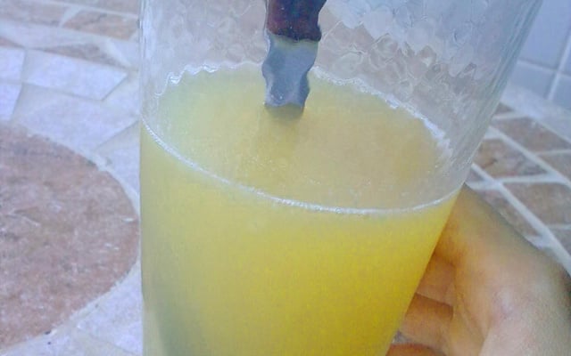 Chá gelado com frutas