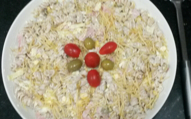 Salada de macarrão gelado rápido e fácil