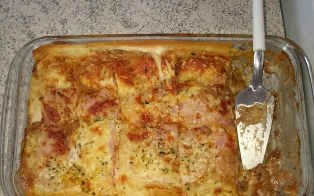 Lasanha de massa de pastel