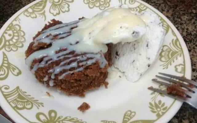 Brownie na caneca e assado no micro-ondas