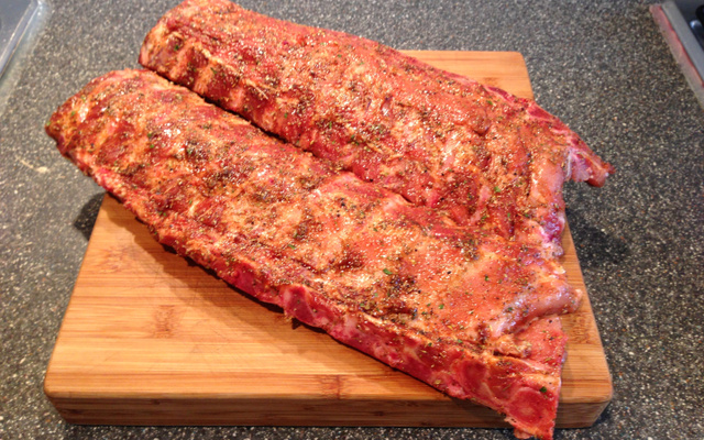 Costela de porco ao molho barbecue (estilo americano)