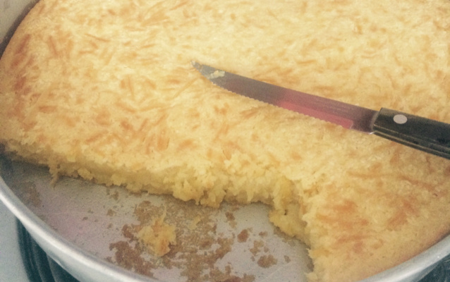 Bolo fubá cremoso com coco