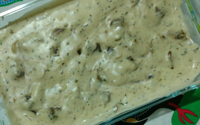 Picadinho de carne ao molho branco caseiro