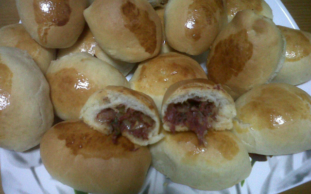 Pão de alho com recheio de carne seca