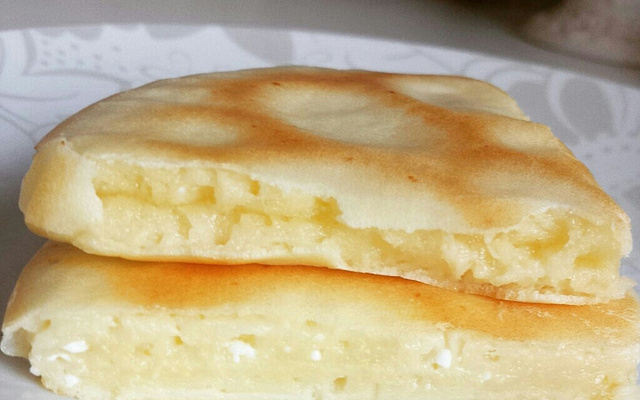 Pão de queijo fit de frigideira