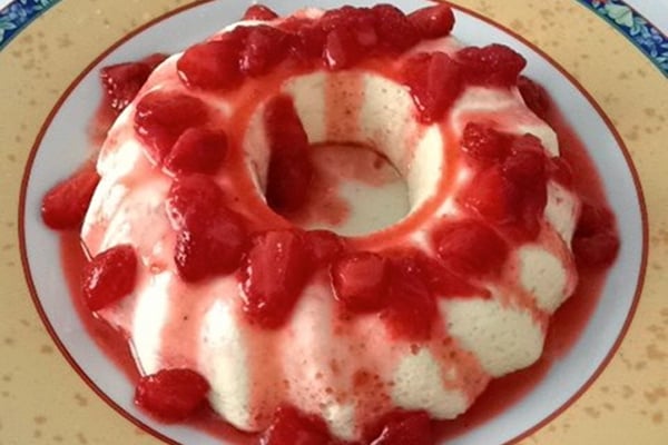 Pudim de iogurte natural