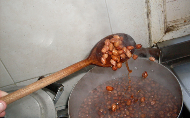 Cri cri (Amendoim açucarado)