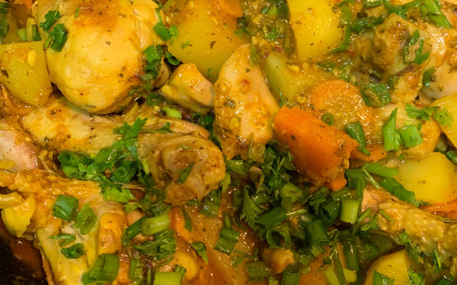 Frango com legumes na pressão