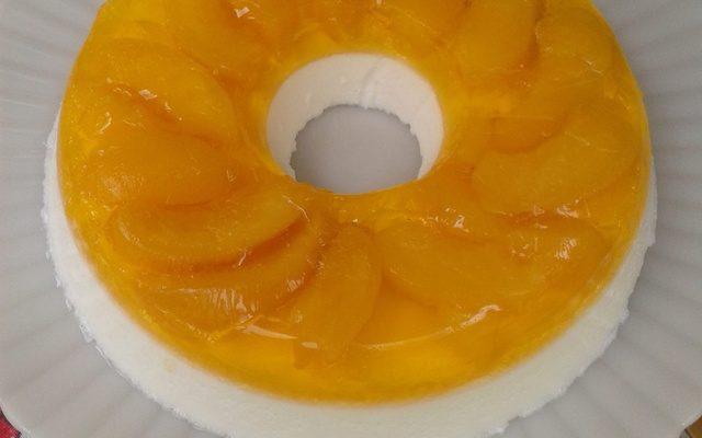 Sobremesa deliciosa de pêssego