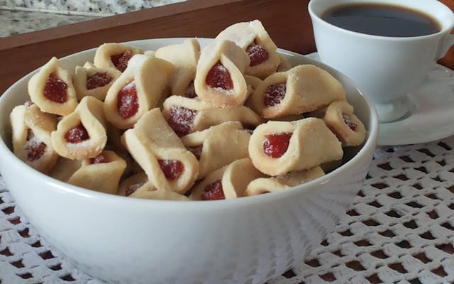 Goiabinha (beliscão de goiabada)