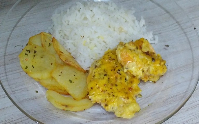 Filé de frango ao molho de mostarda ao forno