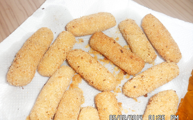 Petiscos tipo Cebolitos