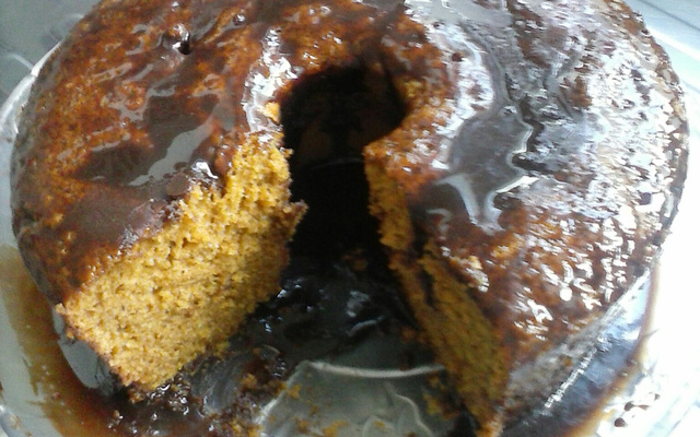 Bolo de cenoura com açúcar mascavo