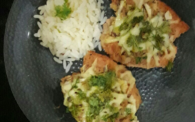 Linguiça temperada no forno