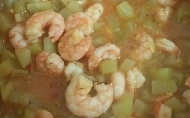 Camarão Ensopado com Chuchu