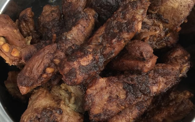 Costelinha de porco com quirera do Rafael Salerno