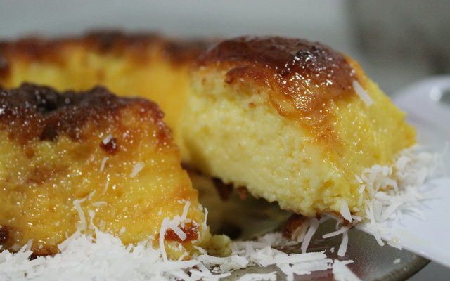 Pudim de leite condensado com leite de coco