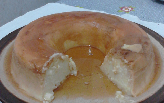 Pudim de iogurte natural