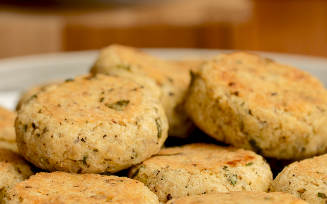 Bolinho de arroz com frango e aveia