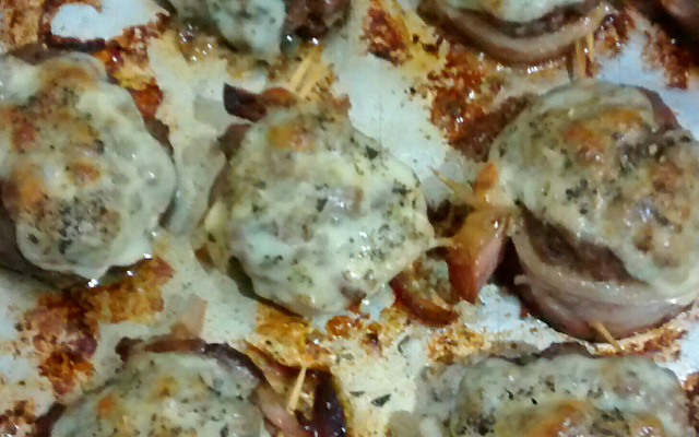 Medalhão de carne moída