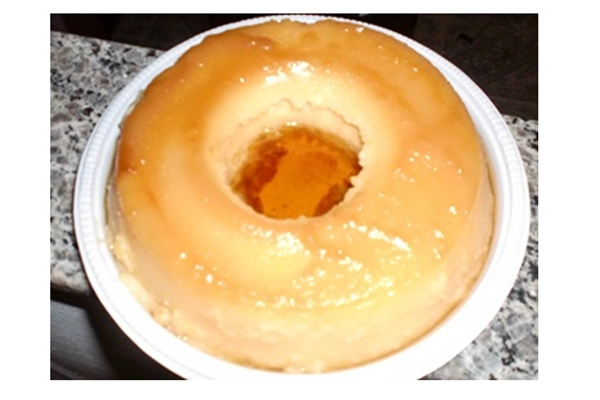 Manjar maravilhoso de coco e pêssego