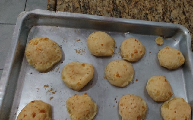 Pão de queijo com creme de leite