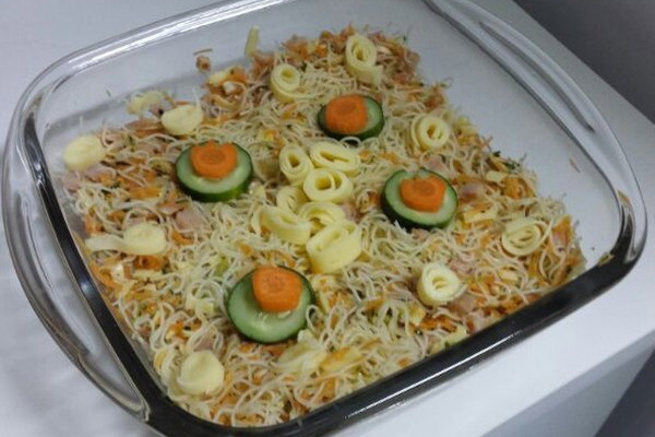 Salada bifum refrescante