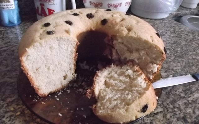 Bolo de Baunilha fácil e fofinho