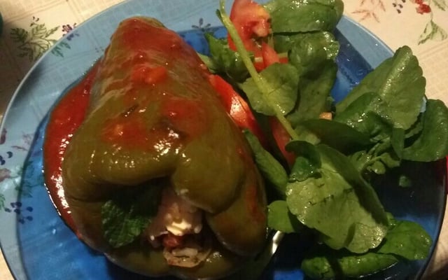 Pimentão recheado com carne moída