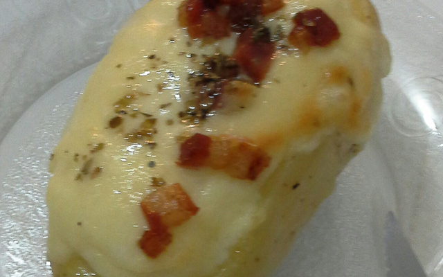 Batata recheada com bacon