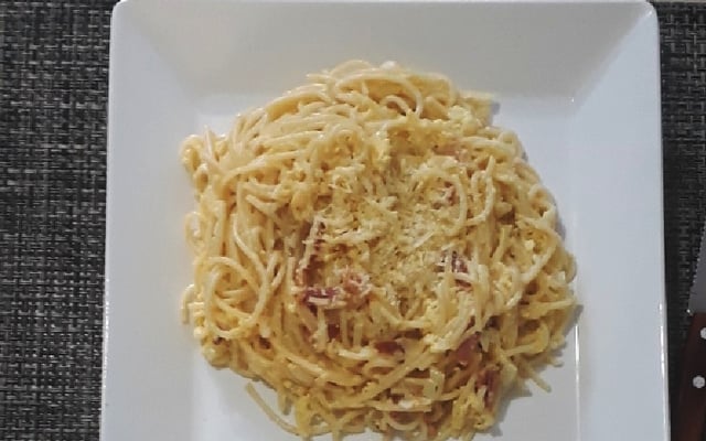 Macarrão à carbonara