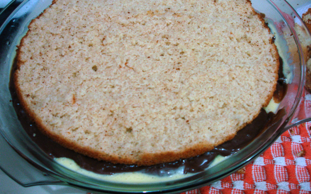 Pavê de maracujá com creme de chocolate ao pão de ló